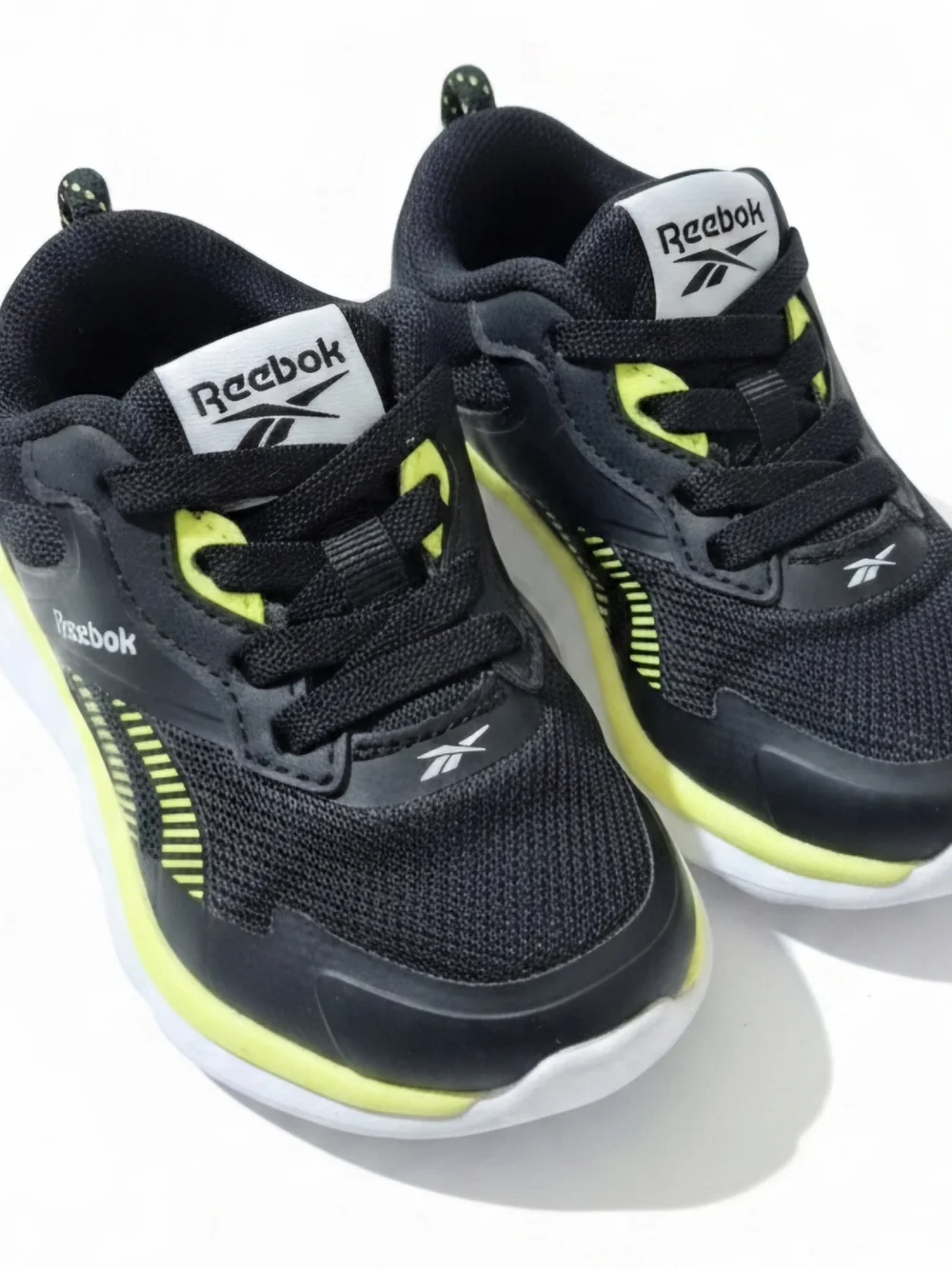 Reebok Toddler Black & Neon Yellow Lightweight Sneakers Size 5K